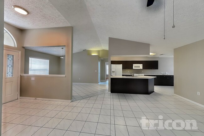 Building Photo - 7028 Covewood Dr