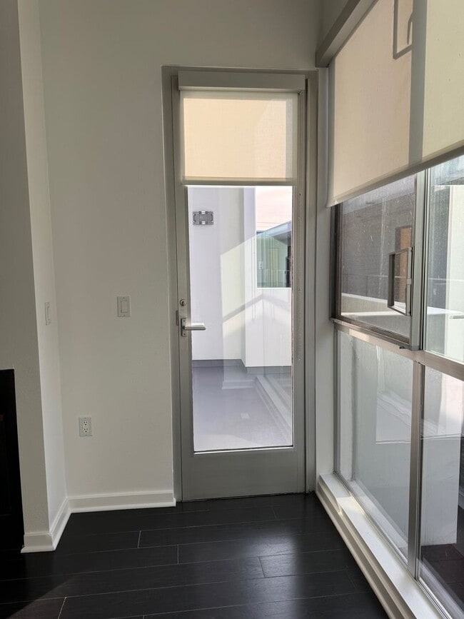 Interior Photo - 801 North
