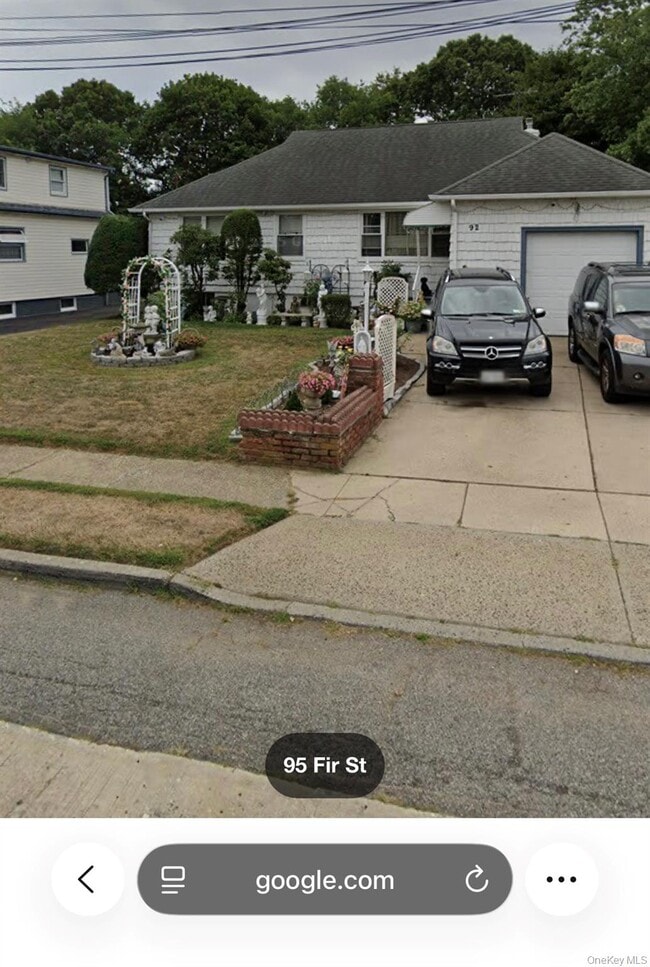 Building Photo - 92 Fir St