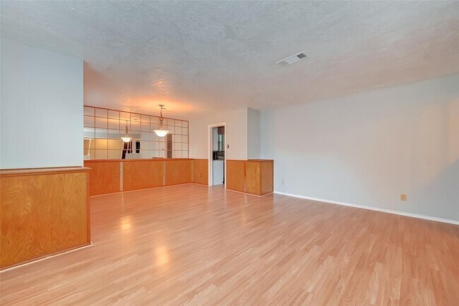 Foto del edificio - 2709 Adams St