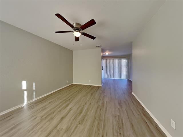 Foto del edificio - 604 Bluebonnet Ln