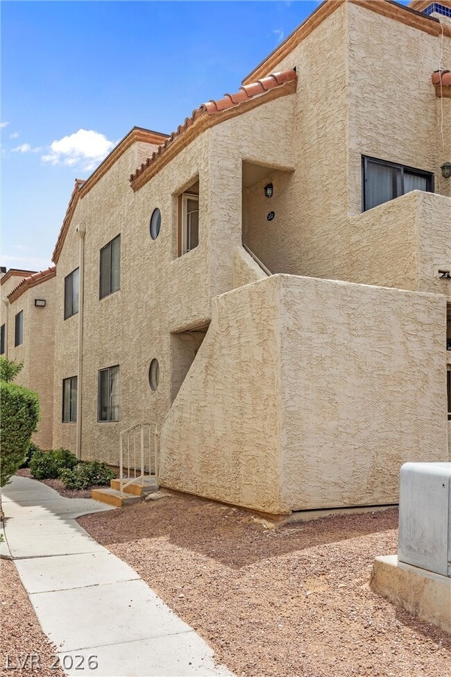 Building Photo - 2972 Juniper Hills Blvd