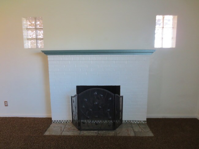 Building Photo - 411 E Wigwam Blvd