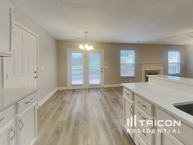 Building Photo - 5640 Chestnutwood Trail