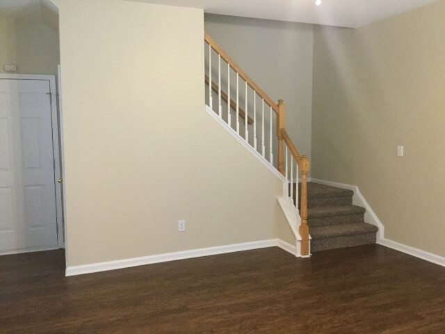 Building Photo - 6216 Roseway Ct