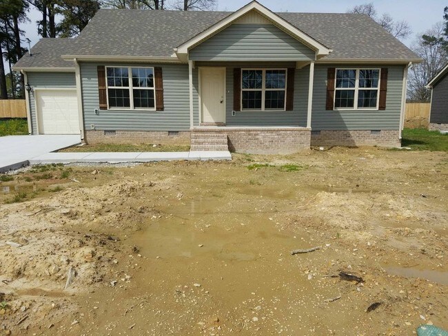 Building Photo - 62 Amelia Dr