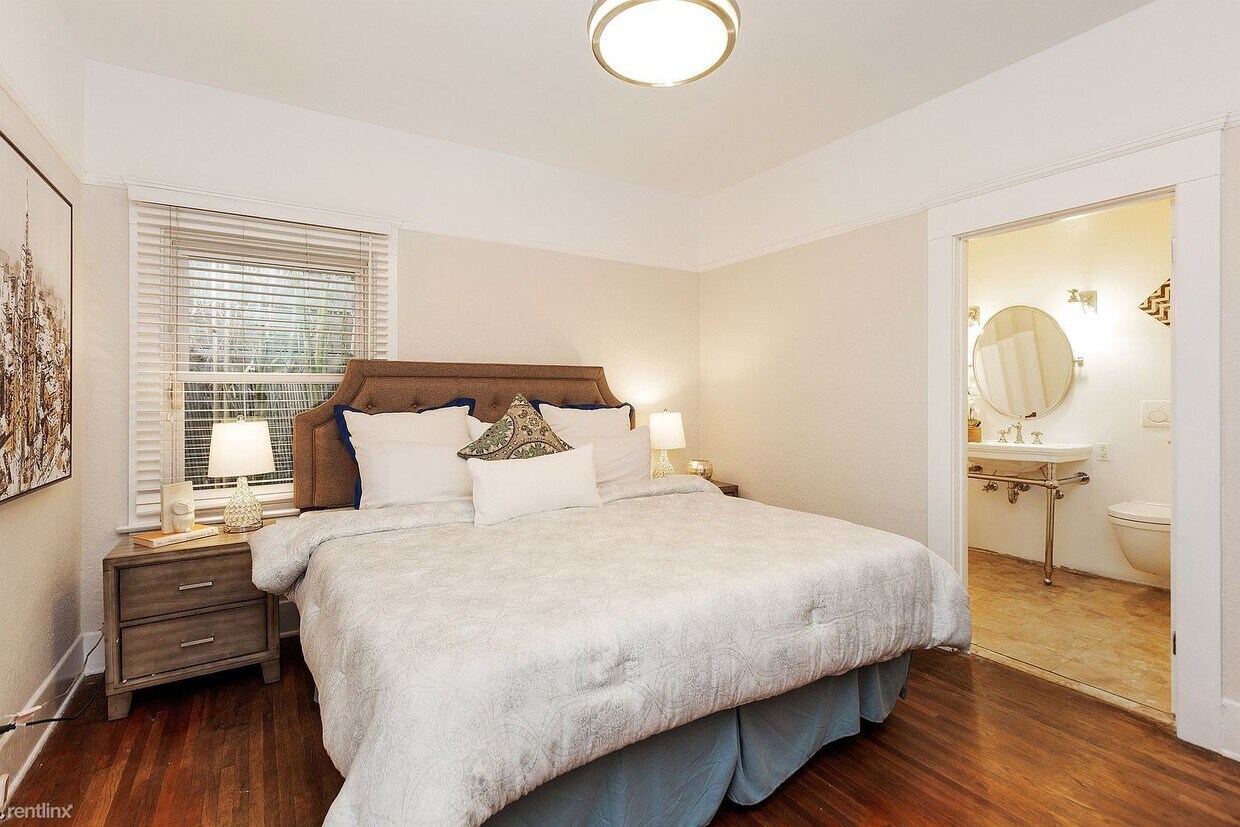 Foto principal - 2 br, 2 bath House - 1252 Essex Street
