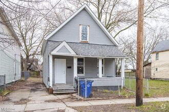 Building Photo - 968 E 78th St