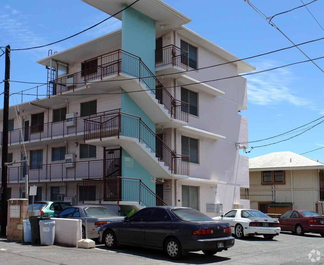Building Photo - 737 Mahiai Pl