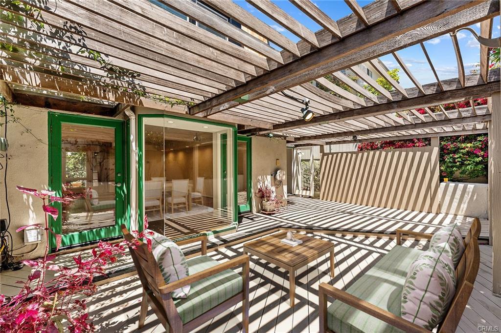 Foto principal - 11053 Strathmore Dr