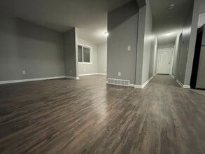 Building Photo - 2912 Clinton Ave