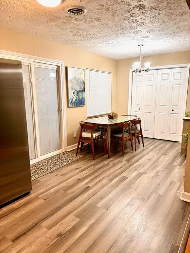 Foto del edificio - Nice 3 bedroom/1.5 bath home for rent in E. Morristown, Tennessee