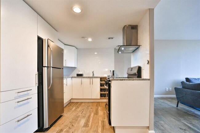 Building Photo - 1800 Lavaca St