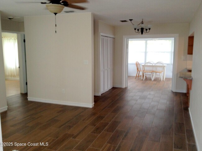 Foto del edificio - 151 Delmar St