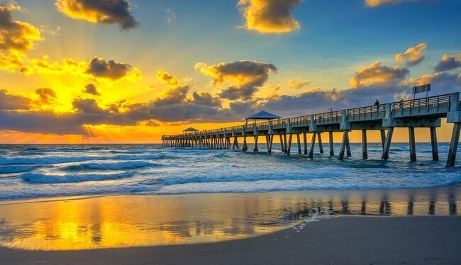 Foto del edificio - 531 N Ocean Blvd