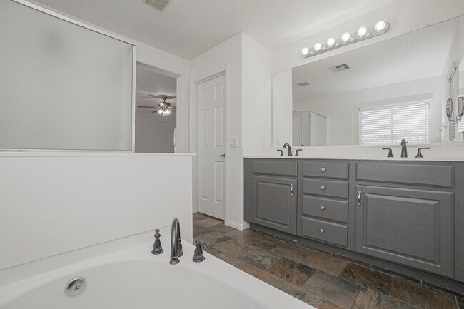 Building Photo - 2313 Saddlebill Court