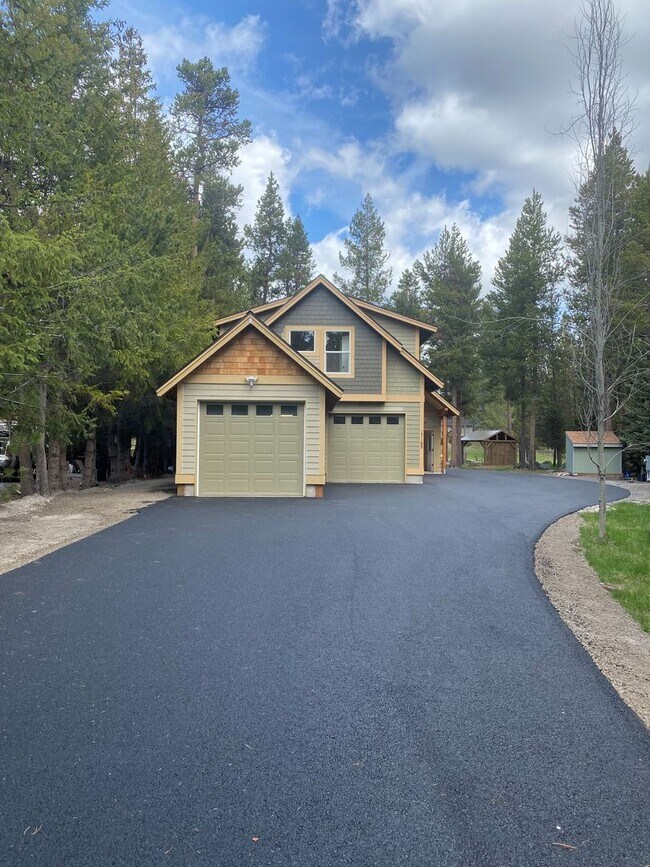 Building Photo - 17169 Merganser Dr