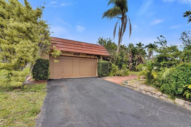 Building Photo - 4721 Sarazen Dr