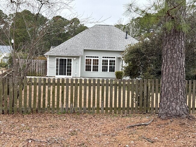 Building Photo - 143 N Belvedere Dr