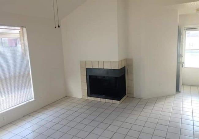 Building Photo - 3525 Sablechase Dr