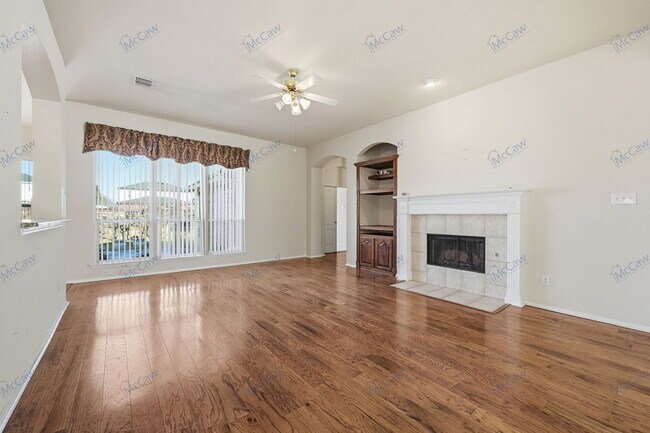 Building Photo - 2229 White Rock Ln