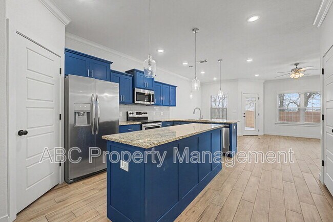 Foto del edificio - 3213 SW Hillstone Ave