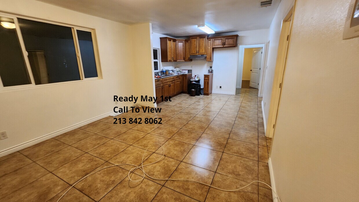 Living Room - 1108 W 58th Pl