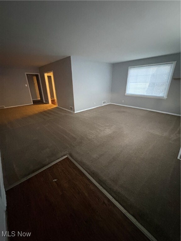 Foto del edificio - 66 W Main St