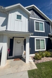 Primary Photo - 2804 N Airmen Ave