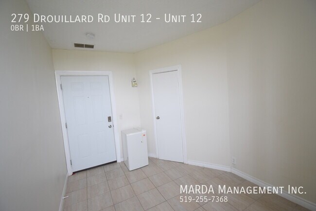 Photo du bâtiment - ROOM FOR RENT IN FORD CITY IDEAL FOR MATURE STUDENT- ALL INCLUSIVE!