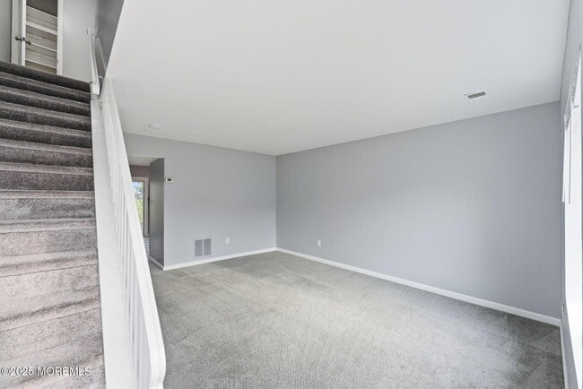 Foto del edificio - 105 Creek Rd