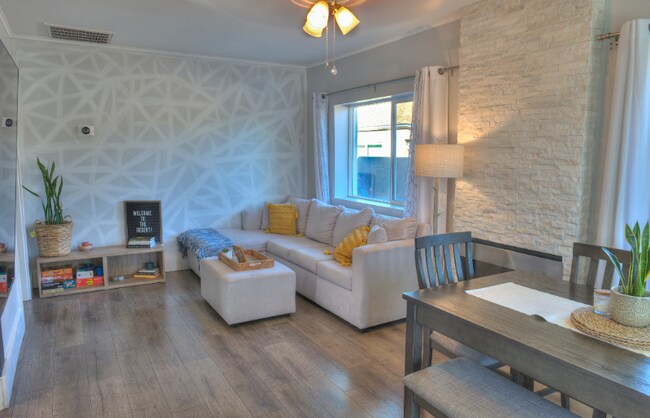 Foto del edificio - 1522 E Pierce St