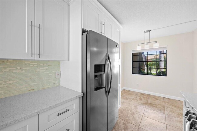 Building Photo - 101 Pinecrest Cir