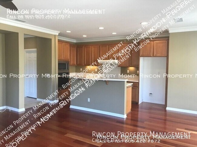 Building Photo - 556 Knollwood Dr