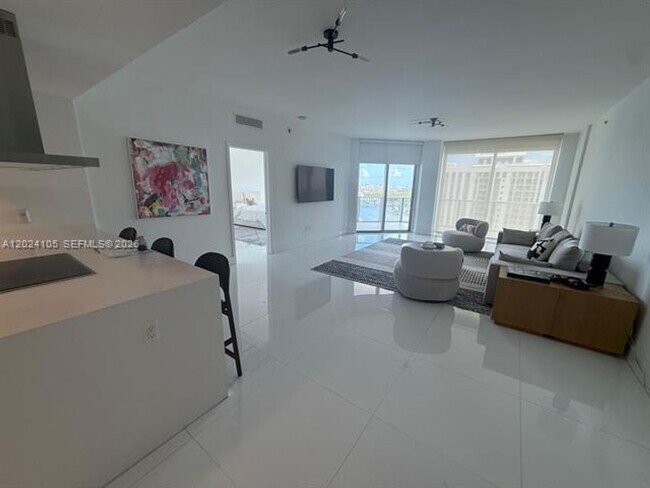 Foto del edificio - 17301 Biscayne Blvd