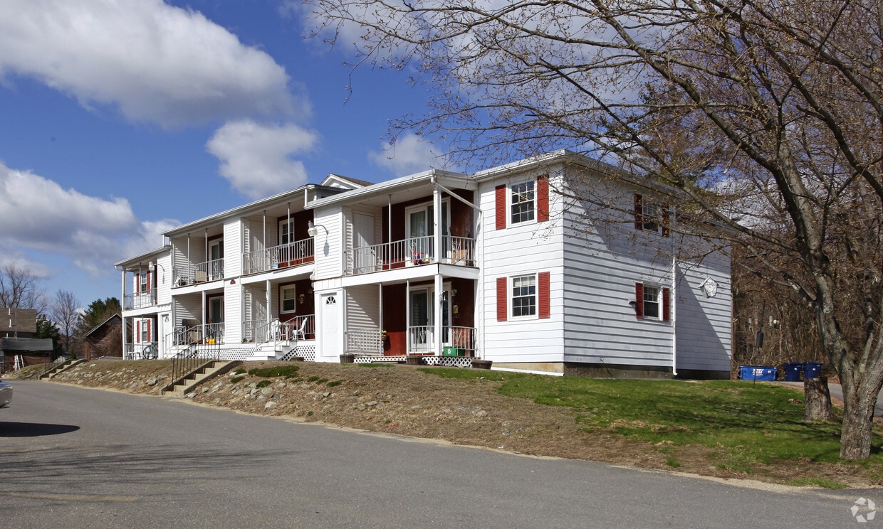 10 Wyman St, Derry, NH 03038 Apartments in Derry, NH