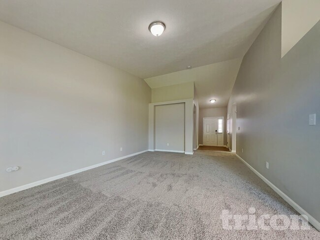 Building Photo - 4822 Penoyer Ln