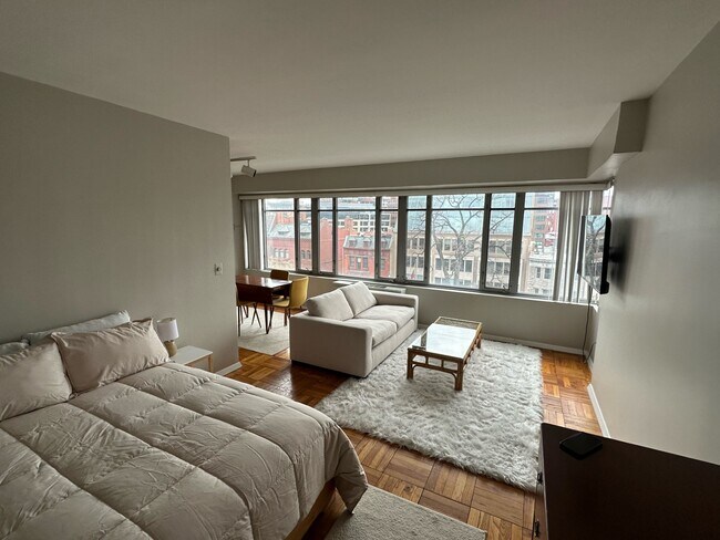 Foto del edificio - 1711 Massachusetts Ave NW