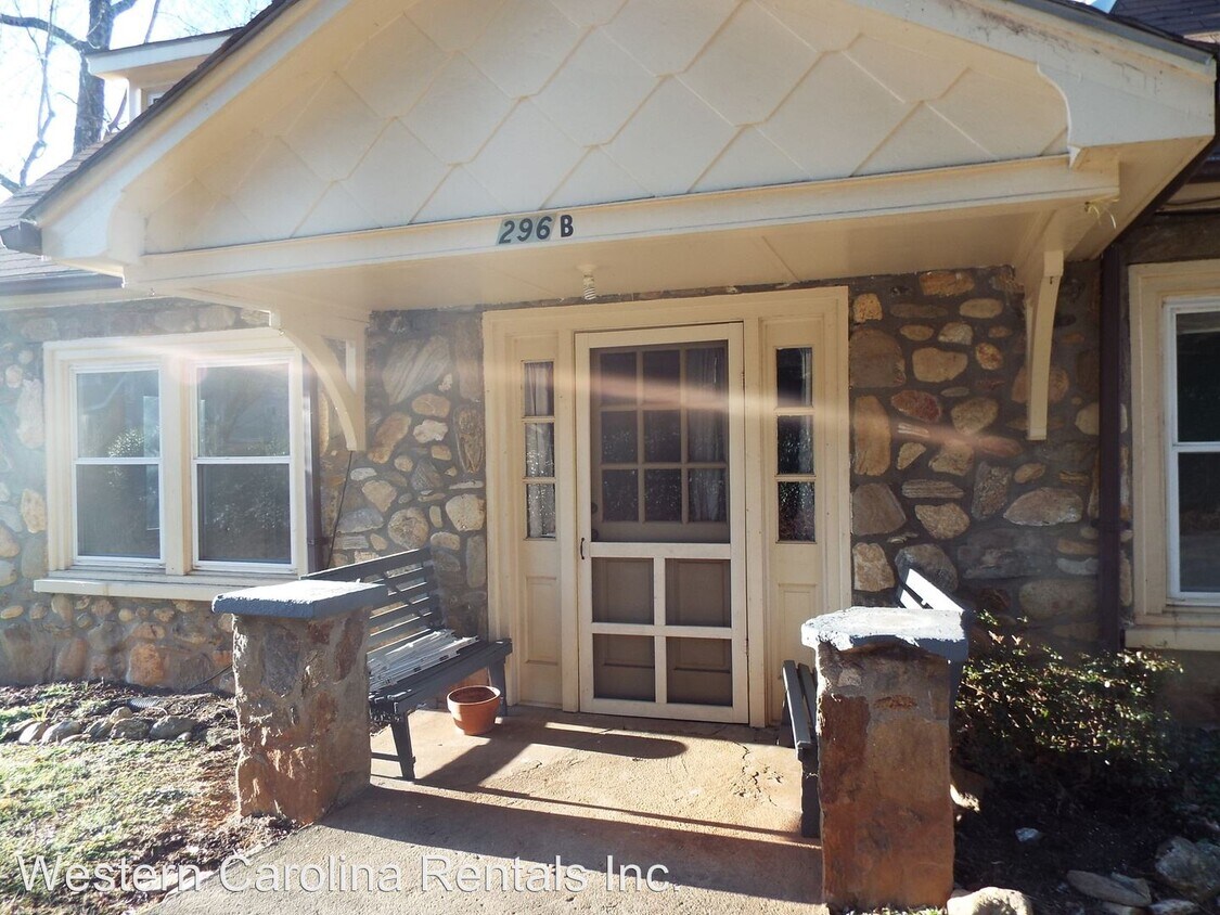 Primary Photo - 296 Savannah Dr