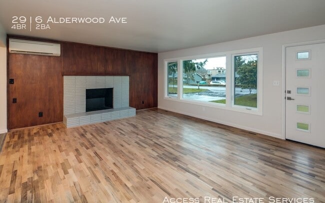 Building Photo - 2916 Alderwood Ave