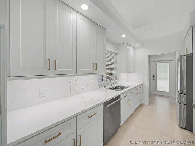 Foto del edificio - 303 Leeward Dr