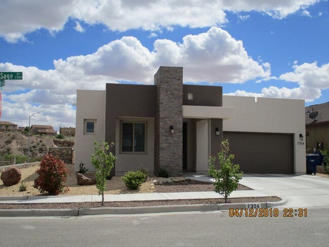 Building Photo - WEST: 3 BRoffice 2 BTH  REFRIGERATED AIR