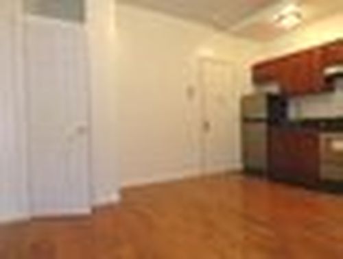 Building Photo - 316 W 45th St