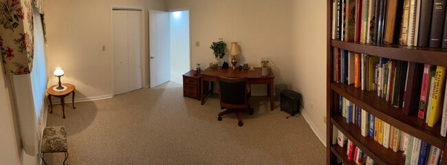 Building Photo - 5 Players Club Dr