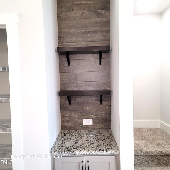 Building Photo - 857 S Franklin St