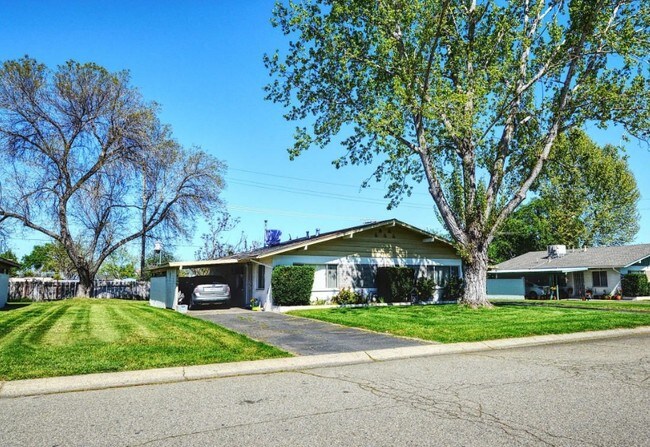 Foto del edificio - Village Green Apartments