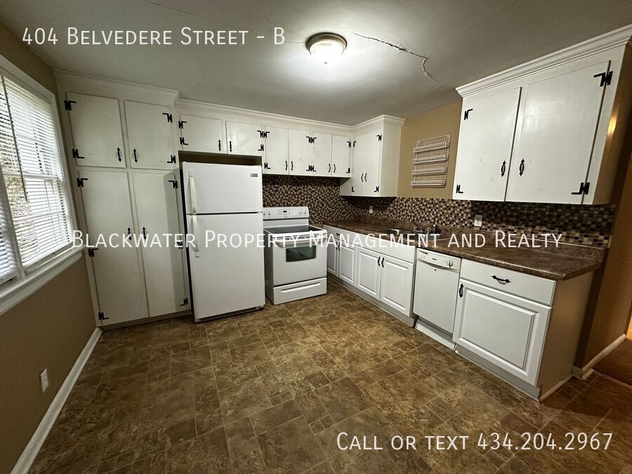 Foto principal - 2 Bedroom Apartment off Rivermont Avenue!