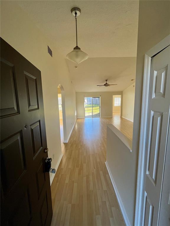 Foto del edificio - 30908 Sade Ct