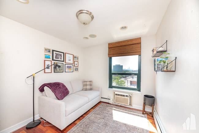 Foto del edificio - 3900 N Pine Grove Ave