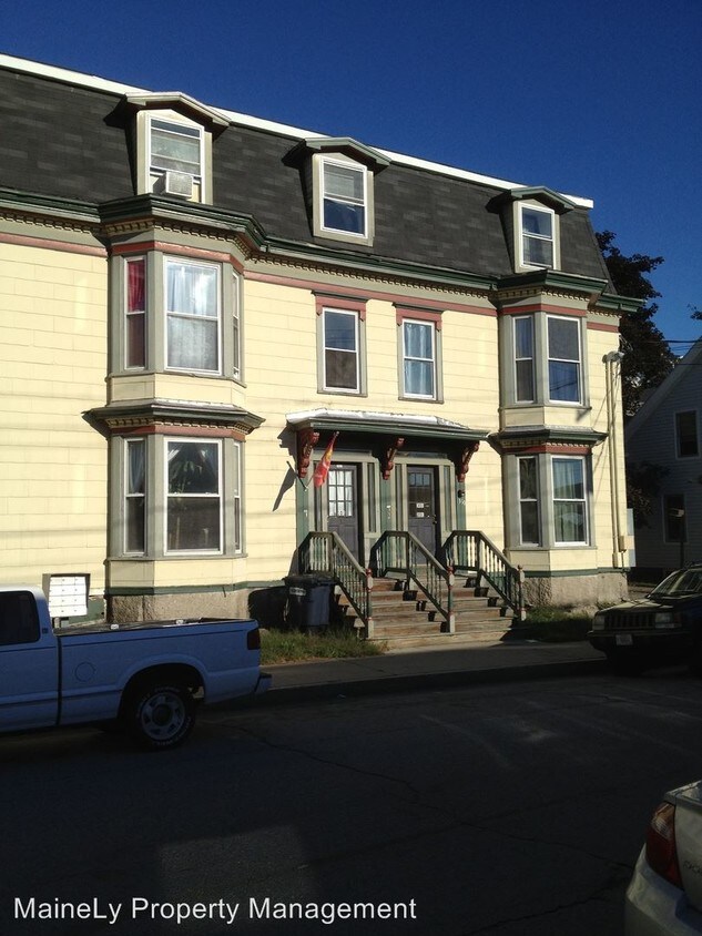 Primary Photo - 100 Washington St